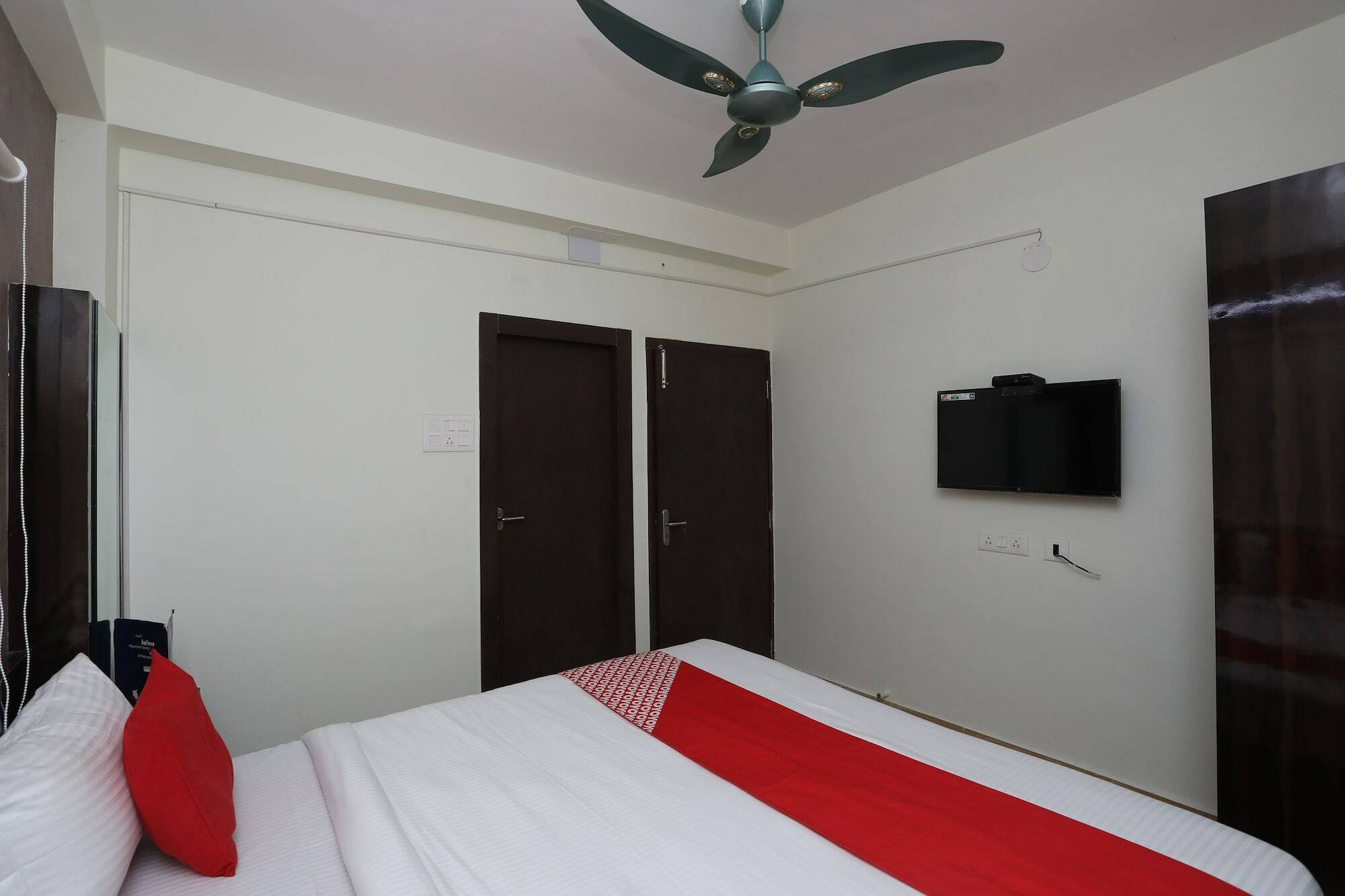 Oyo 18627 Hotel Mithila Salem Exterior photo